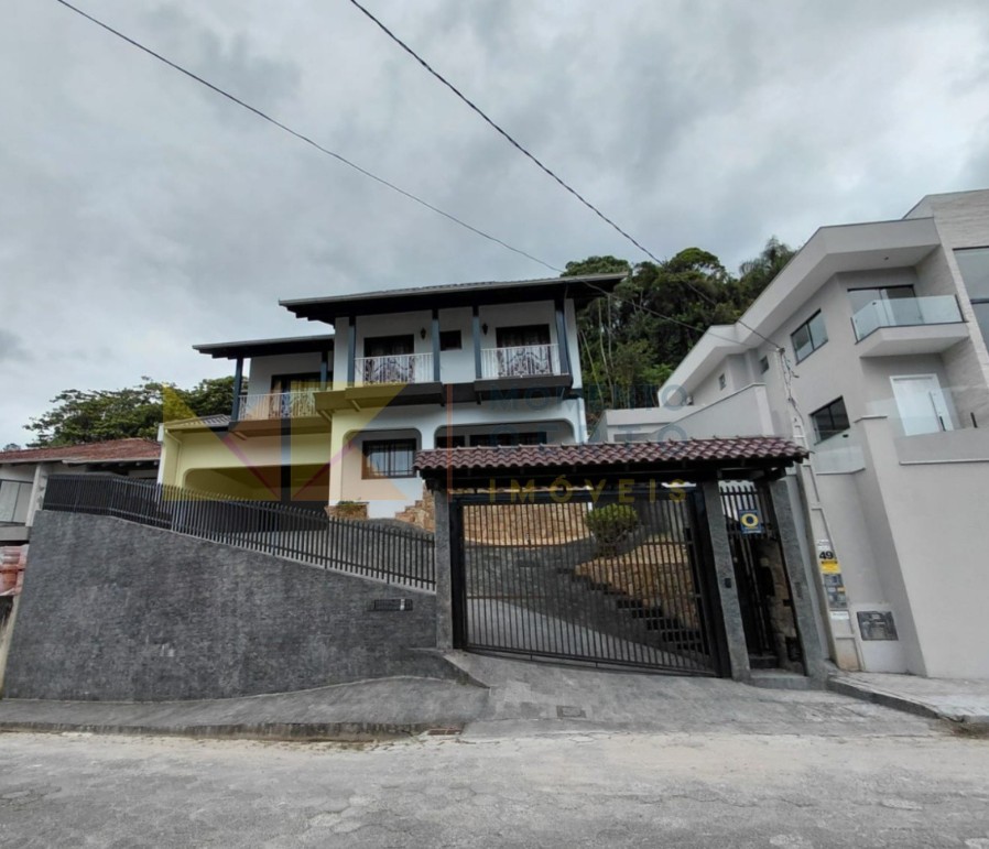 Casa a venda bairro Garcia - Blumenau - foto 1