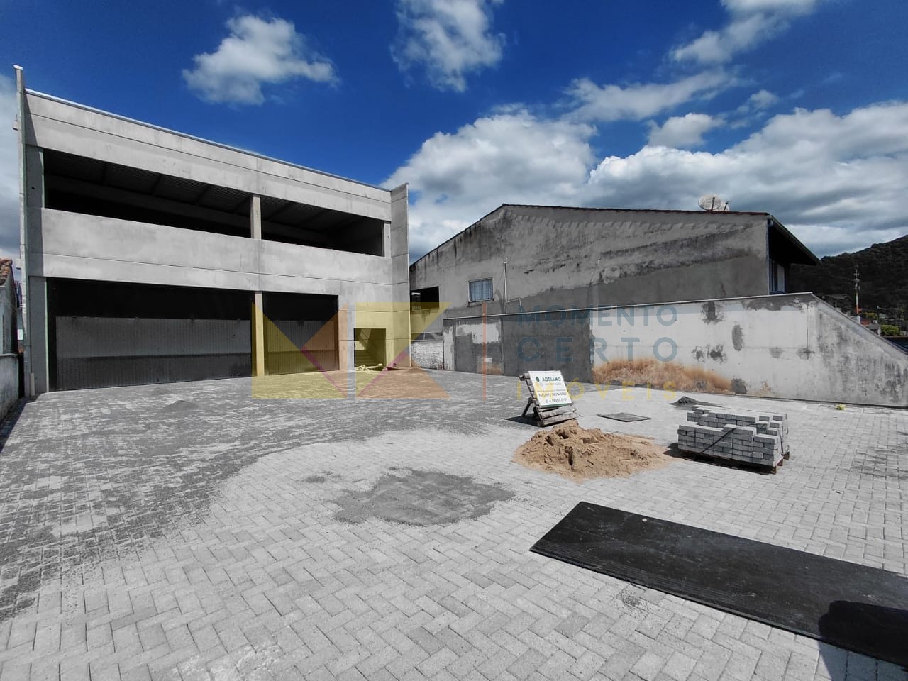 Locação de galpão Comercial - 661 m - Velha Central - foto 1