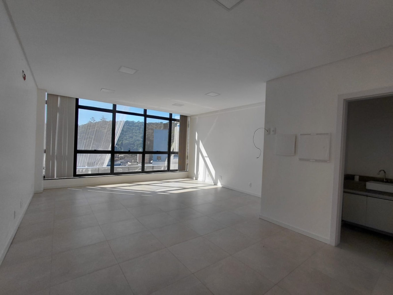 Sala Comercial para Locação no Centro de Blumenau — foto 2