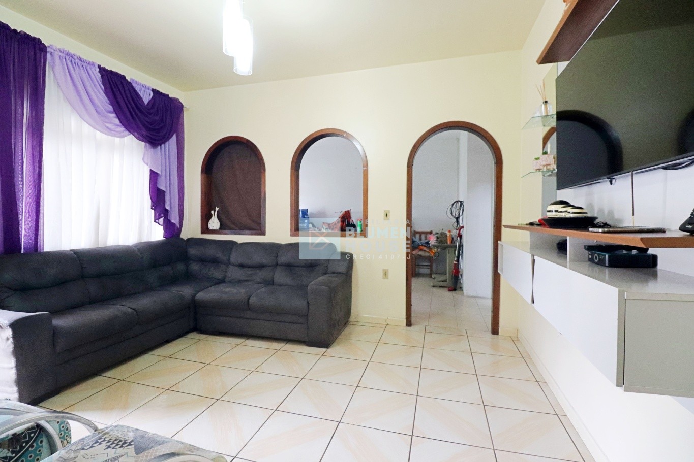 Casa térrea com amplo espaço de terreno! — foto 5