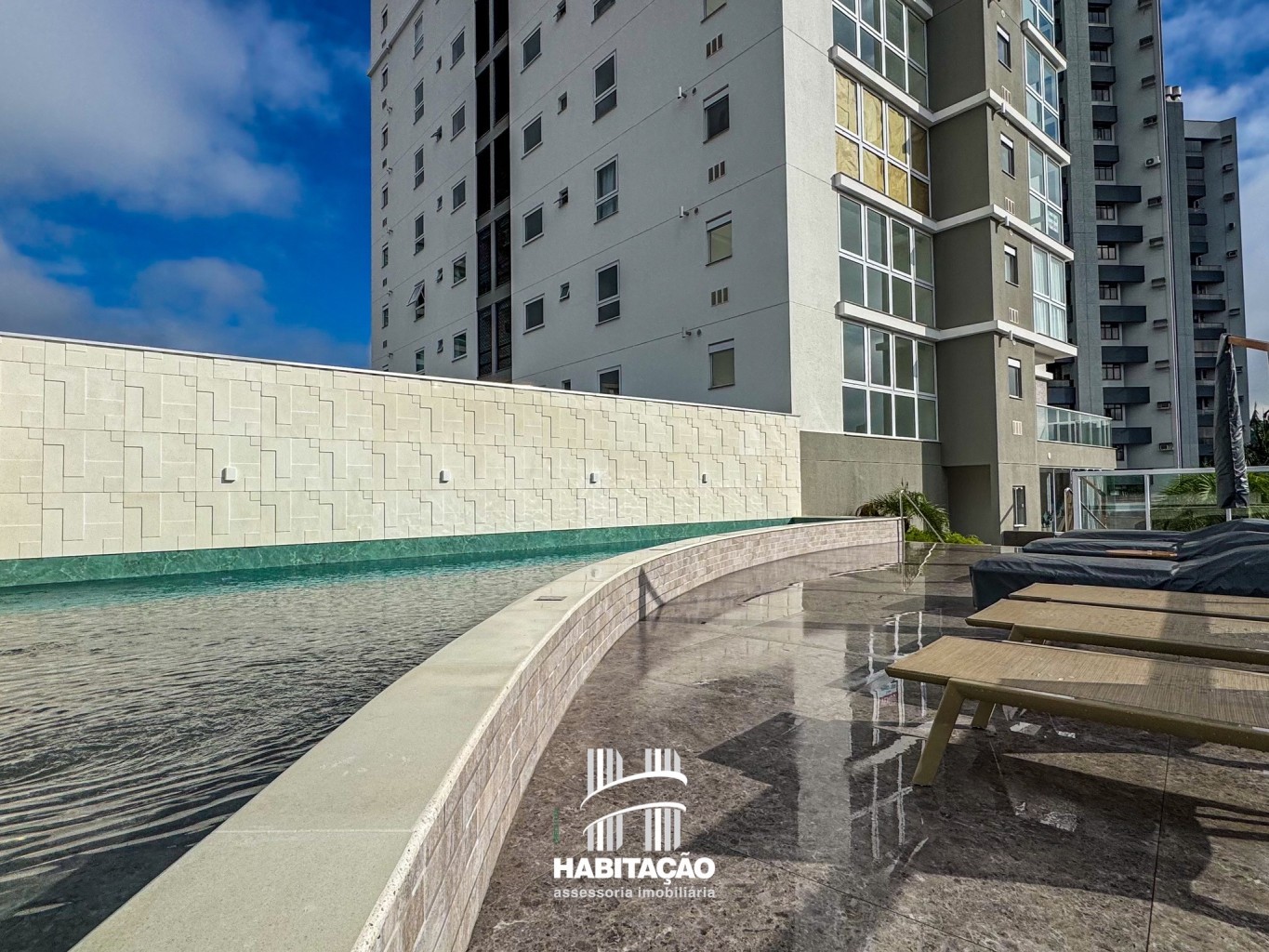 Apartamento novo com 2 suítes próximo à Vila Germânica - foto 1