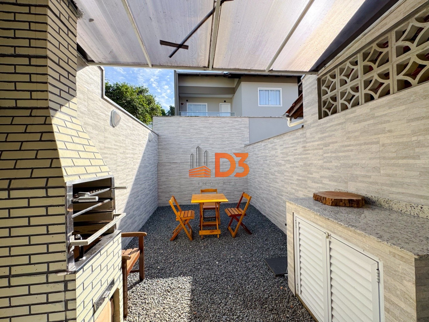 Lindo Sobrado Semi-Mobiliado a Venda no Fidélis! - foto 1