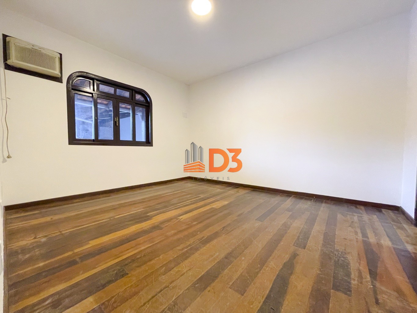 Casa 3 quartos, sendo 1 suíte, com piscina e no início do Garcia — foto 5