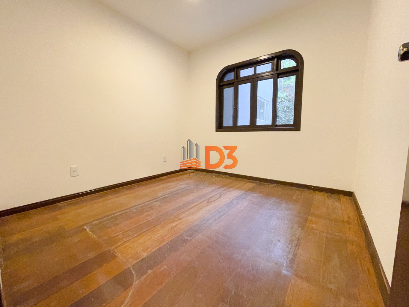 Casa 3 quartos, sendo 1 suíte, com piscina e no início do Garcia — foto 7