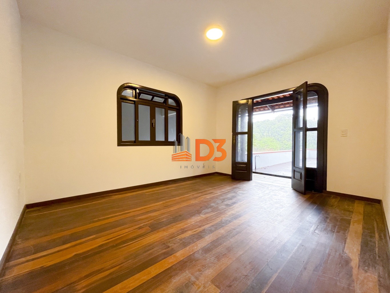 Casa 3 quartos, sendo 1 suíte, com piscina e no início do Garcia — foto 3