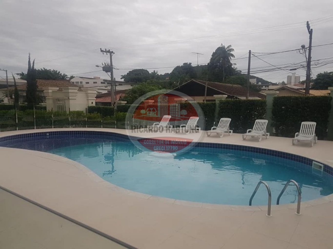 Excelente apartamento mobiliado e escriturado, localizado no bairro Itoupava Seca — foto 4
