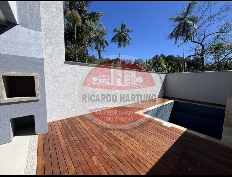 Sobrado novo com área de festa e com piscina no bairro Testo Salto — foto 2