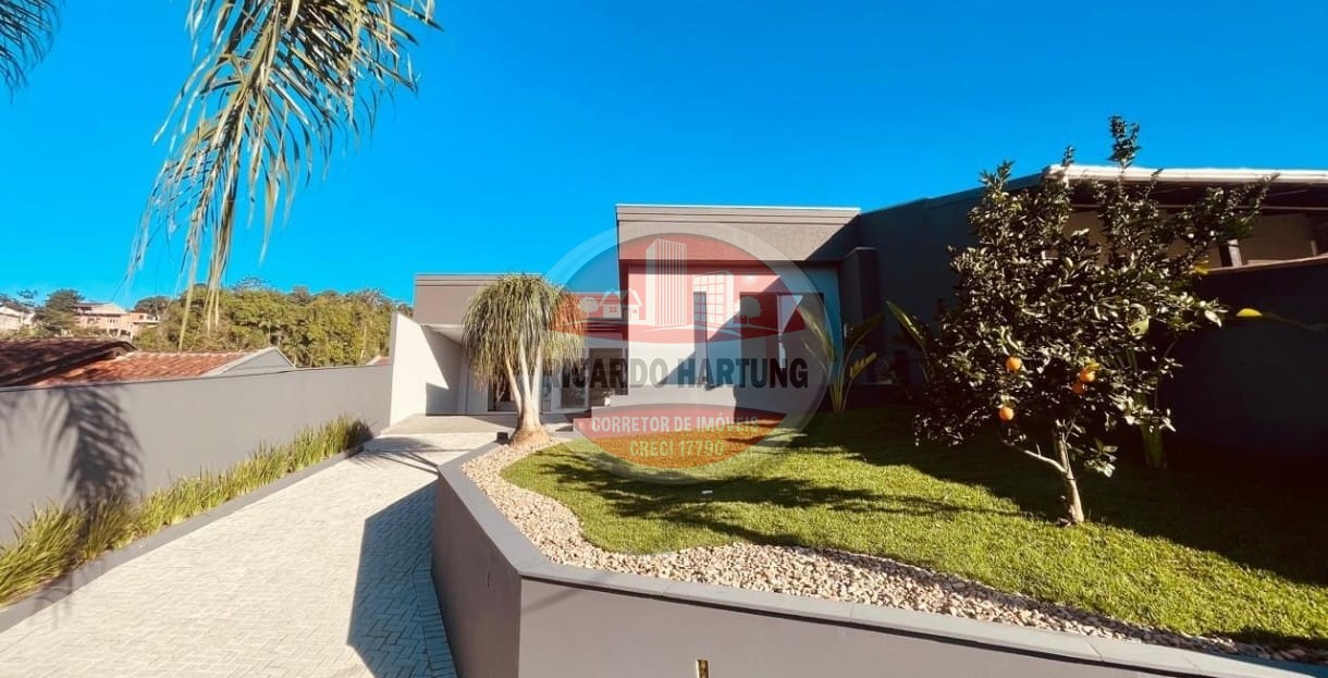 Casa Alto Padrão, próximo ao Terminal do bairro Água Verde, de fácil acesso ao Centro de Blumenau e a BR-470 — foto 2