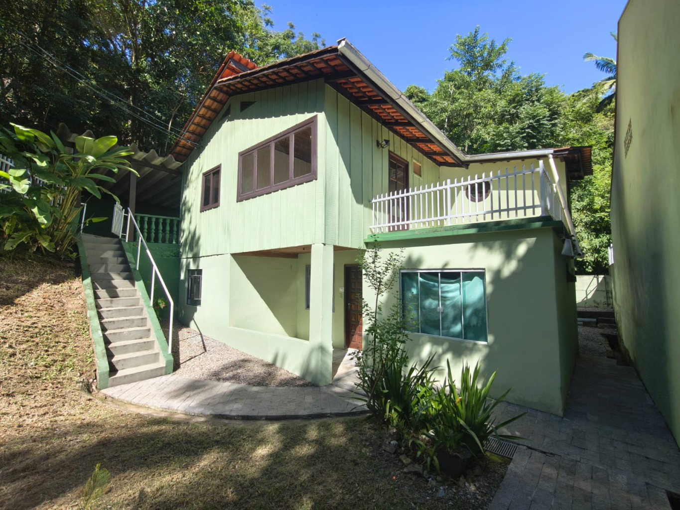 Casa Mista localizada no bairro Garcia, próxima ao Centro de Blumenau - foto 1