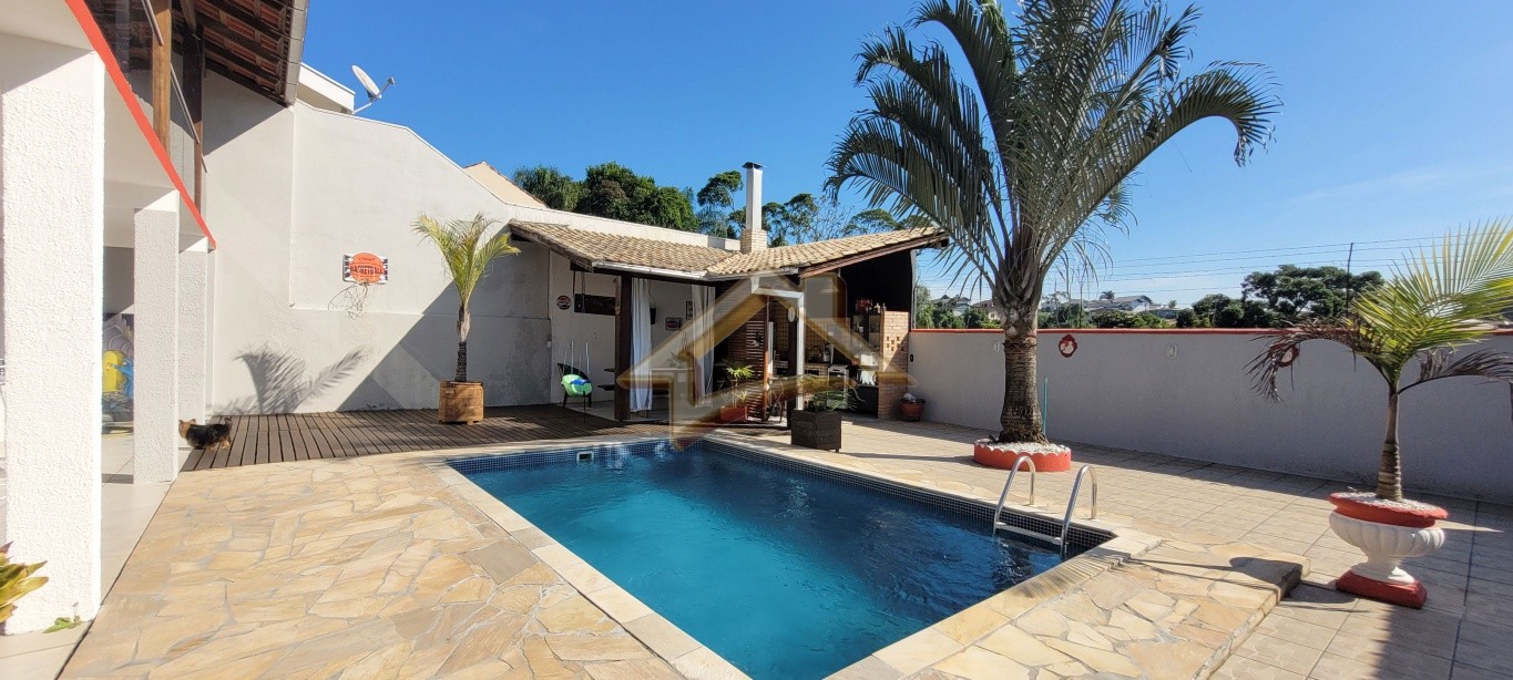 Casa com três dormitórios e piscina no bairro Fortaleza em Blumenau! — foto 5