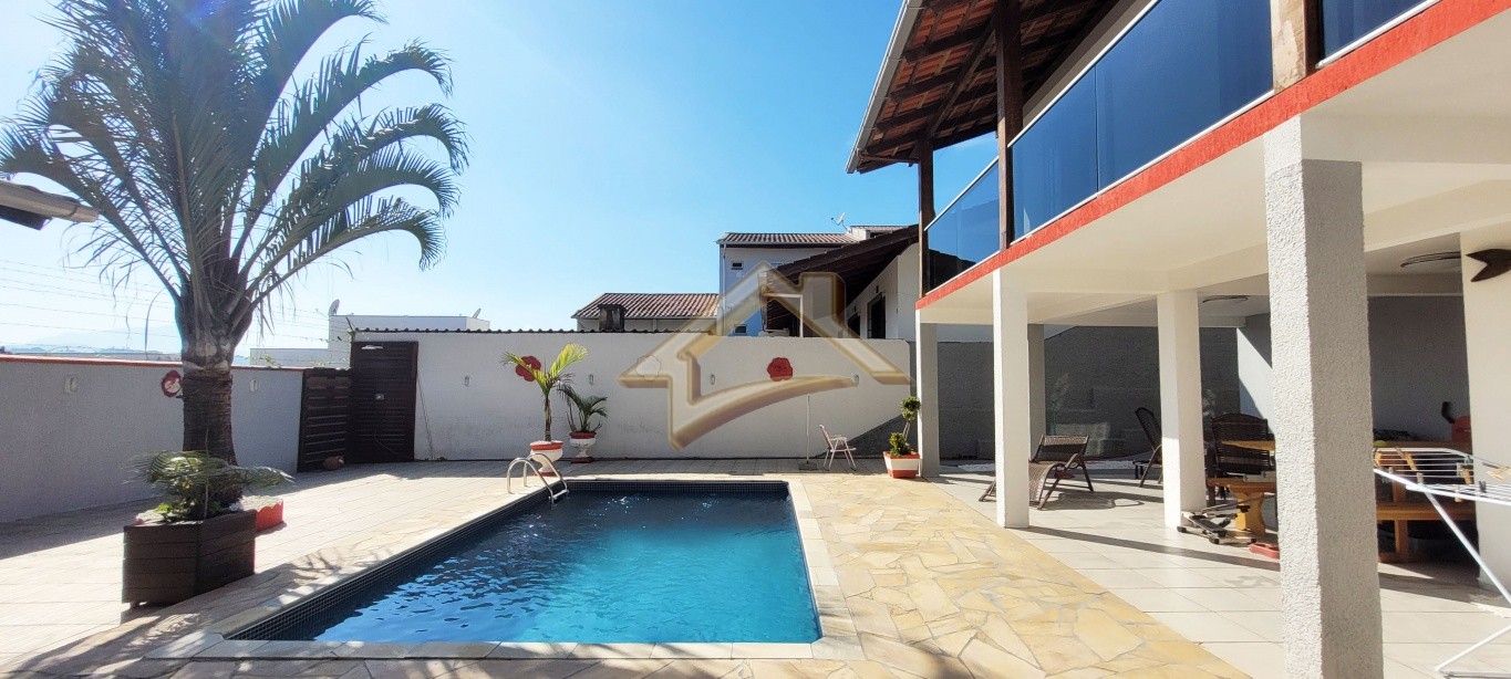 Casa com três dormitórios e piscina no bairro Fortaleza em Blumenau! — foto 4