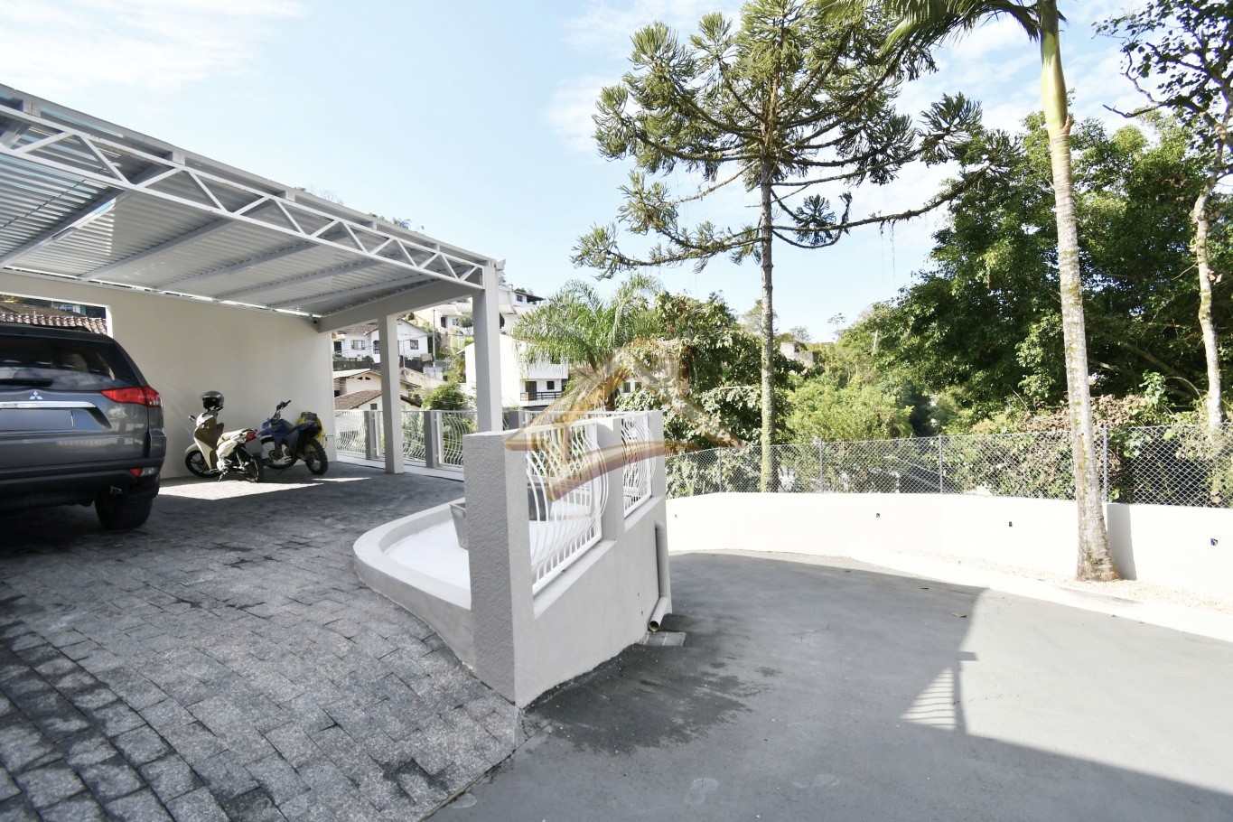 Casa em área comercial na Ponta Aguda! — foto 2