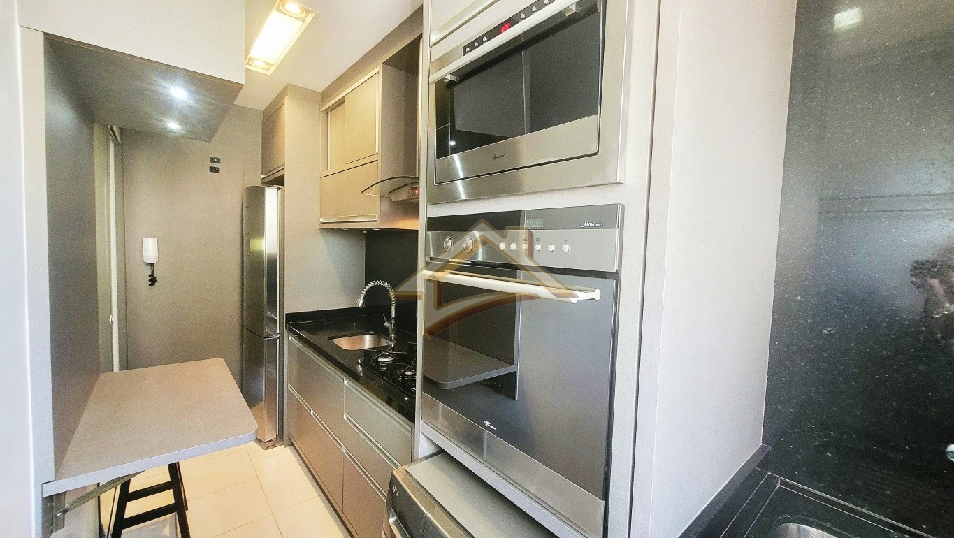 Belíssimo apartamento TOTALMENTE MOBILIADO próximo ao Centro! Confira! — foto 3