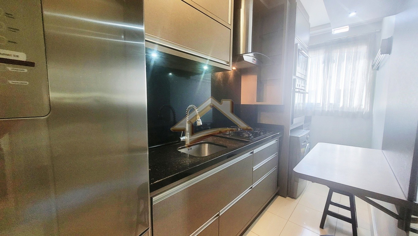 Belíssimo apartamento TOTALMENTE MOBILIADO próximo ao Centro! Confira! — foto 4