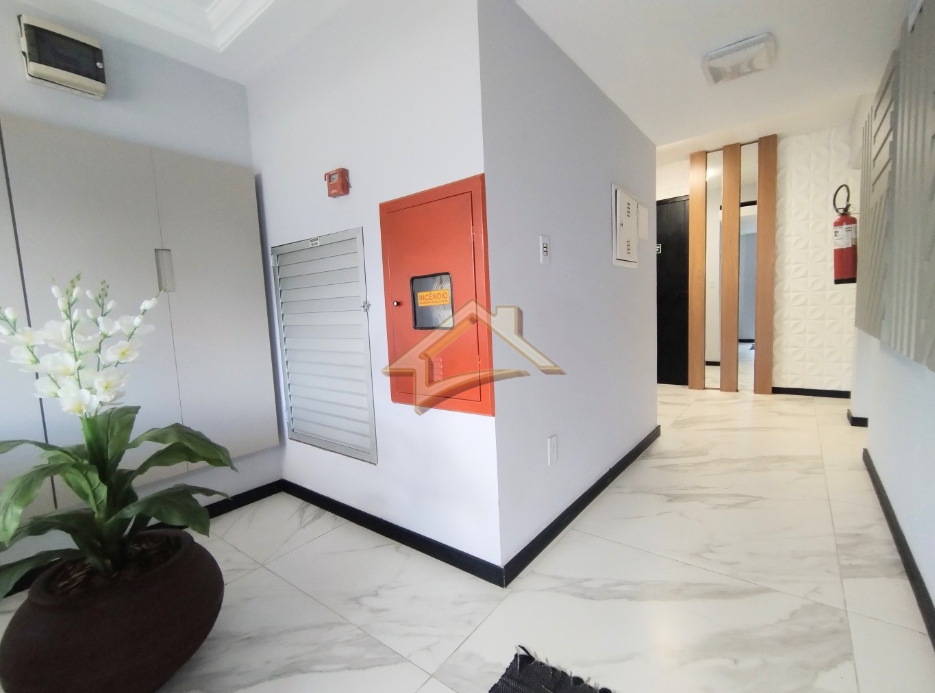 Apartamento com 03 dormitórios sendo 01 suíte próximo ao novo terminal da Água Verde! — foto 6