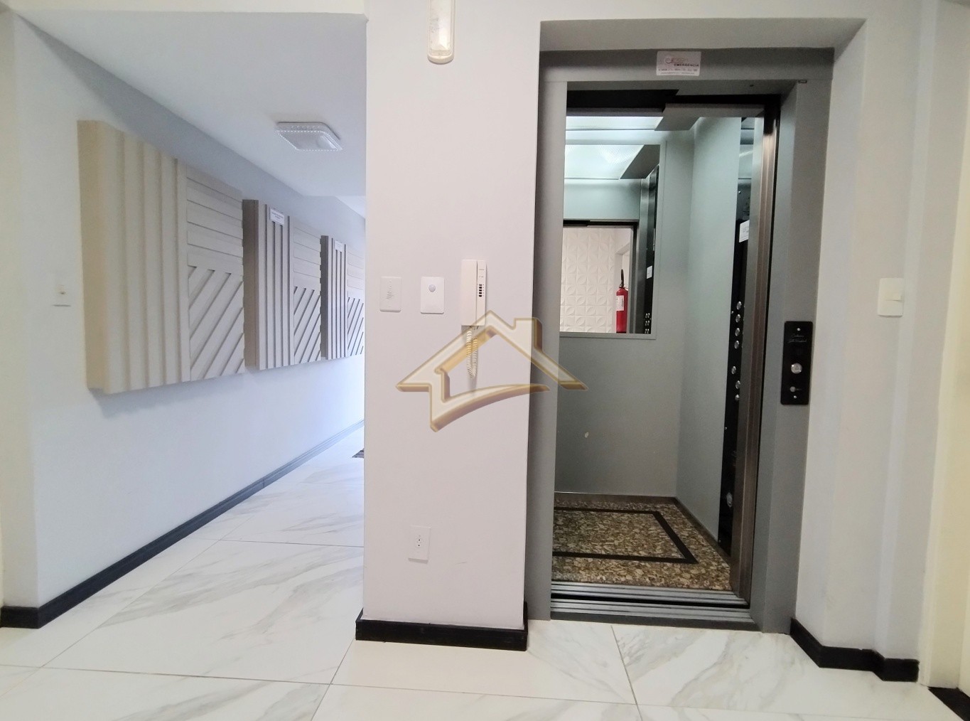 Apartamento com 03 dormitórios sendo 01 suíte próximo ao novo terminal da Água Verde! — foto 7