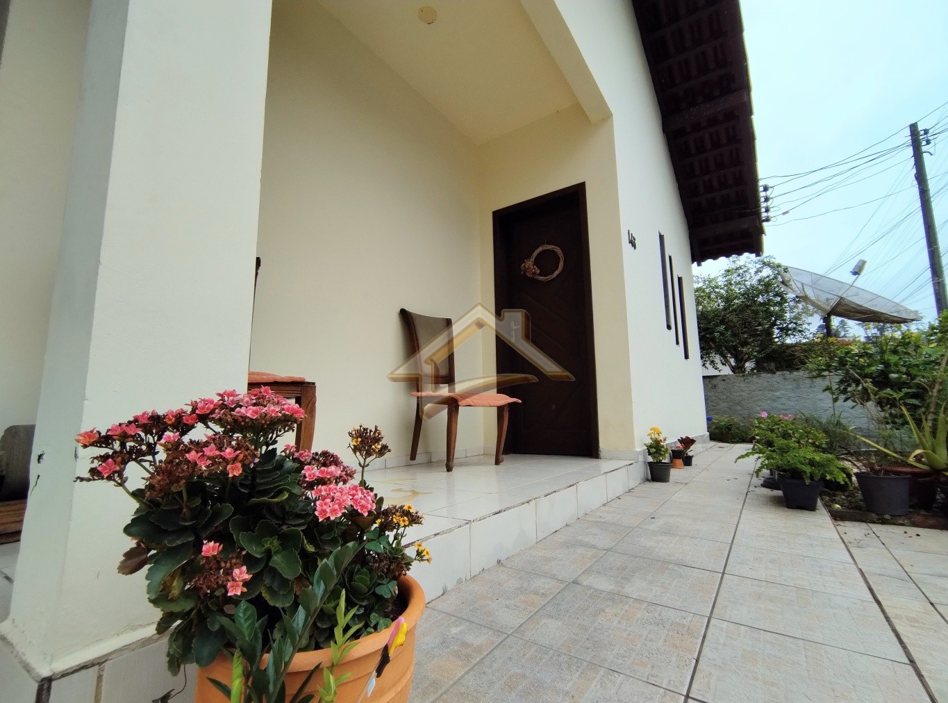 com duas quitinetes em excelente localização em Blumenau! — foto 2