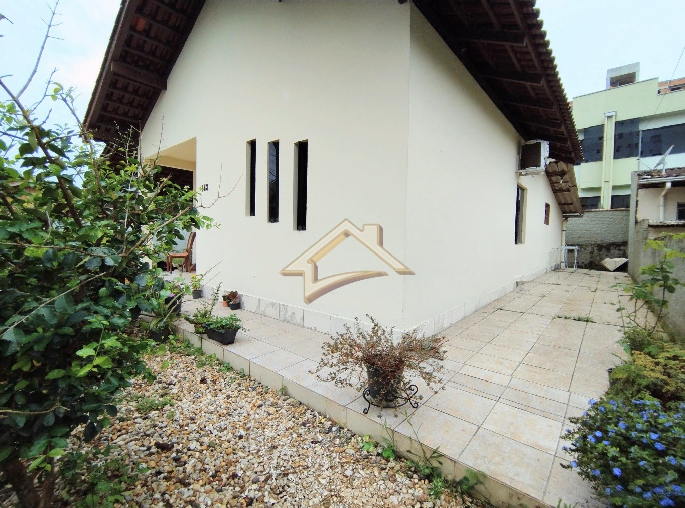 com duas quitinetes em excelente localização em Blumenau! — foto 3