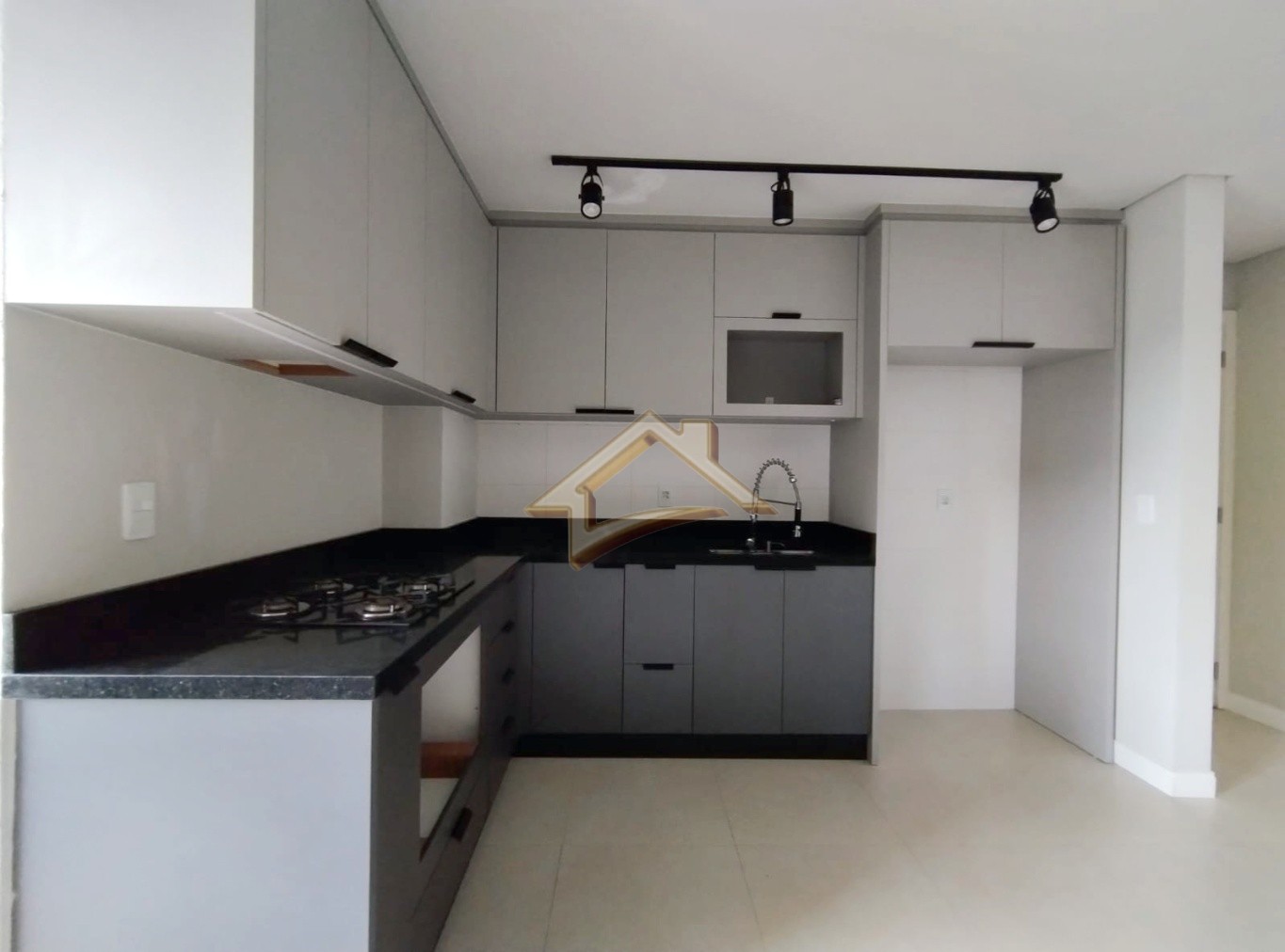 Belíssimo apartamento semi-mobiliado, com 2 dormitórios sendo 1 suíte! — foto 6