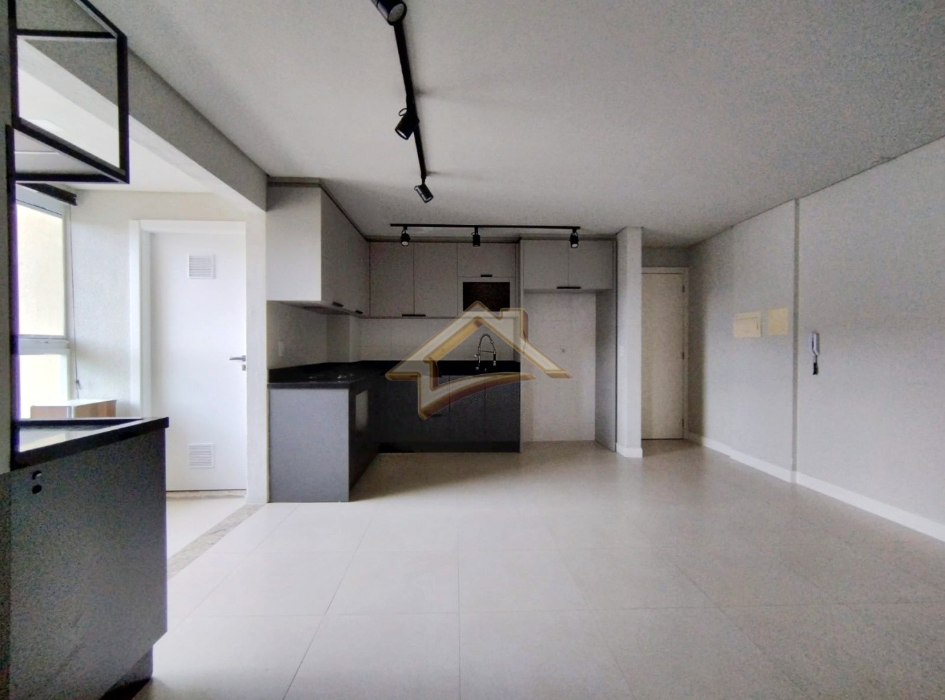 Belíssimo apartamento semi-mobiliado, com 2 dormitórios sendo 1 suíte! — foto 7