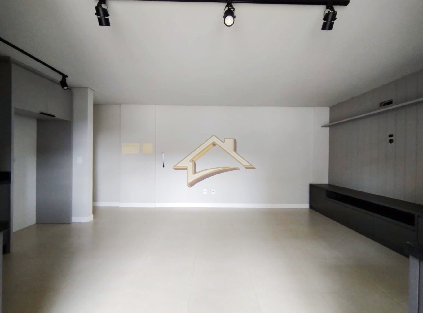 Belíssimo apartamento semi-mobiliado, com 2 dormitórios sendo 1 suíte! — foto 3