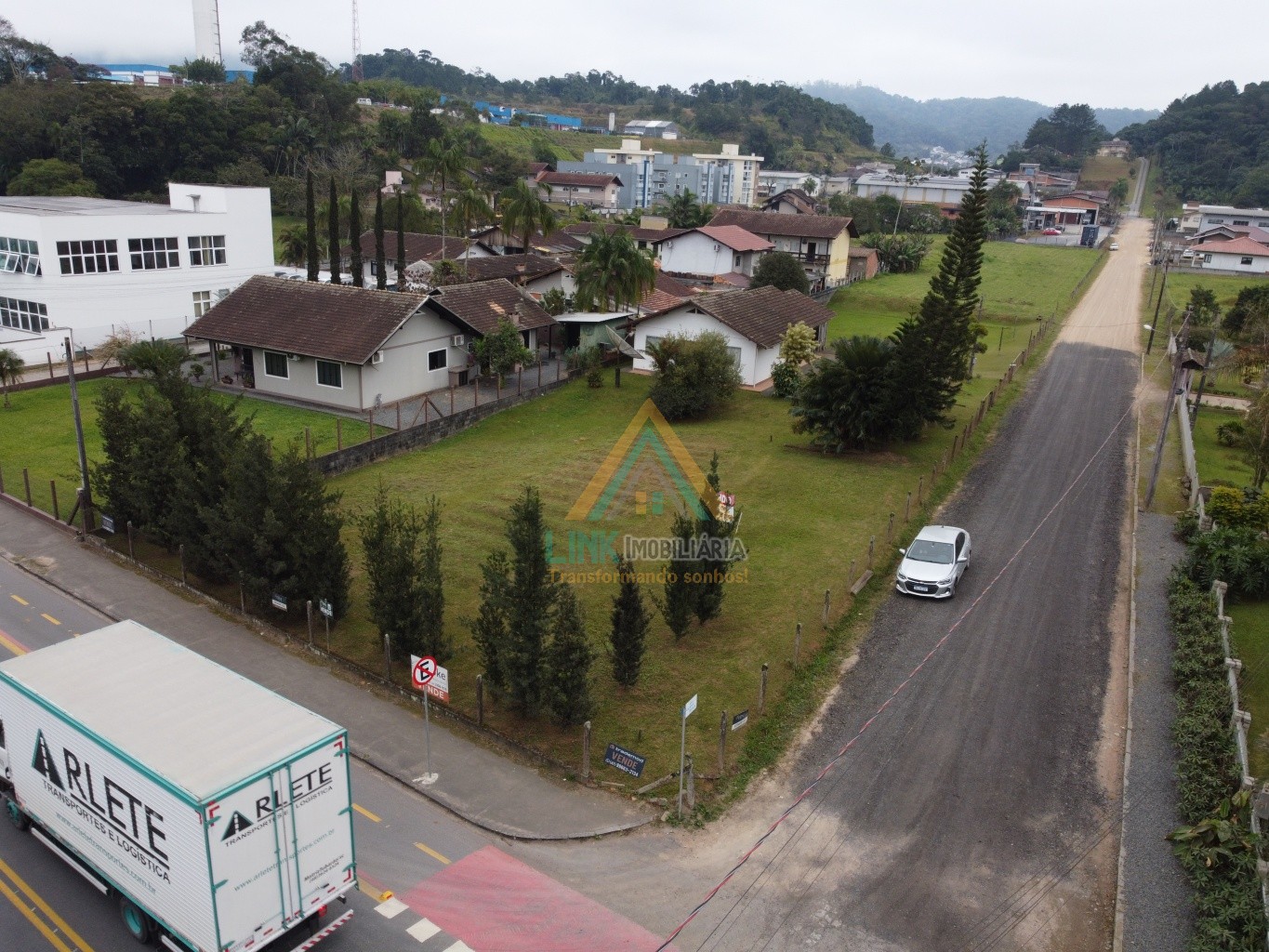 Excelente Terreno com 2.130,83m no Centro da cidade de Pomerode. — foto 2