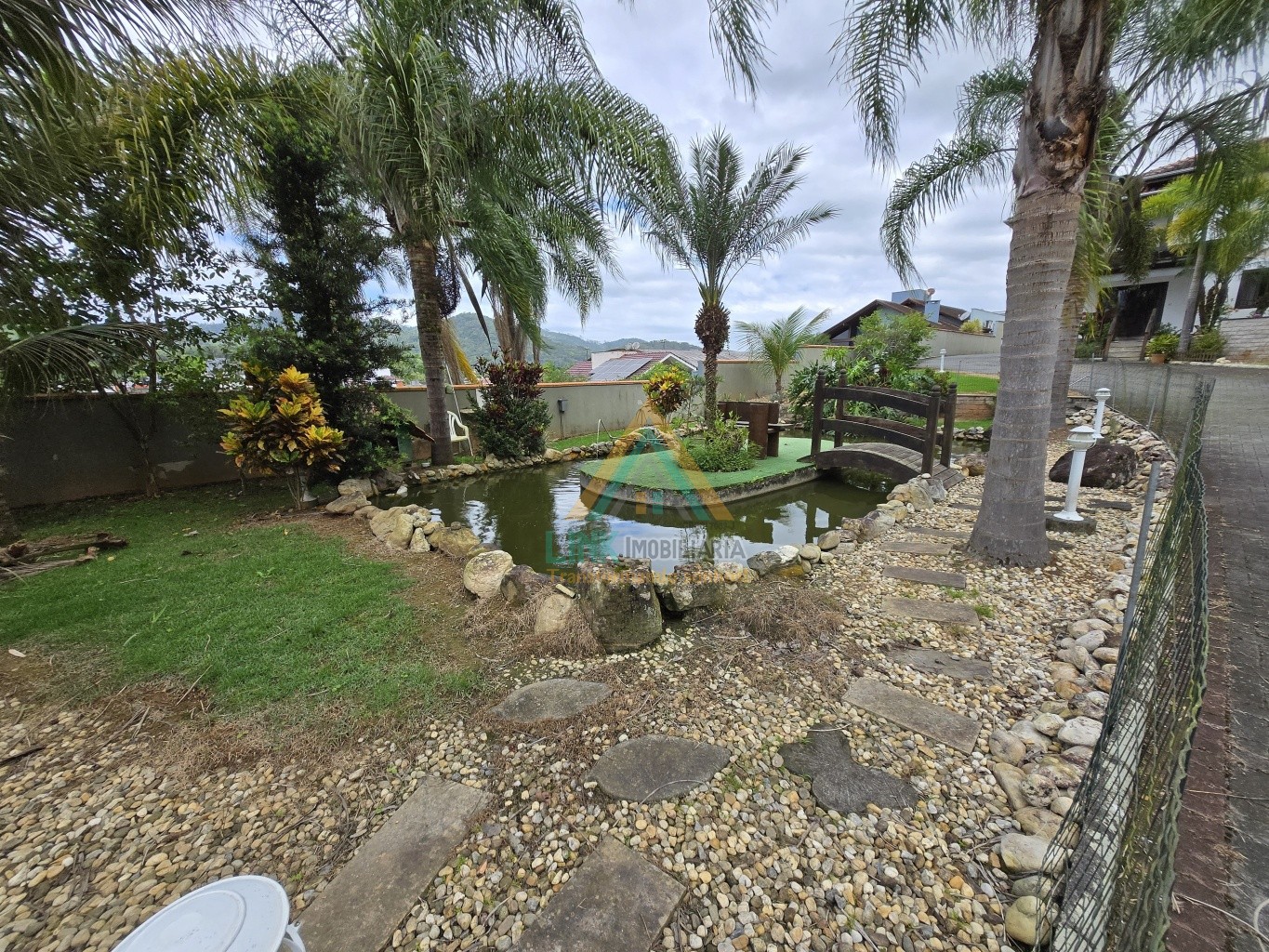 Casa de Alvenaria no Centro da cidade de Pomerode, com 406,00m de Área construída e edificada em um Terreno com 1.250,50m. — foto 4