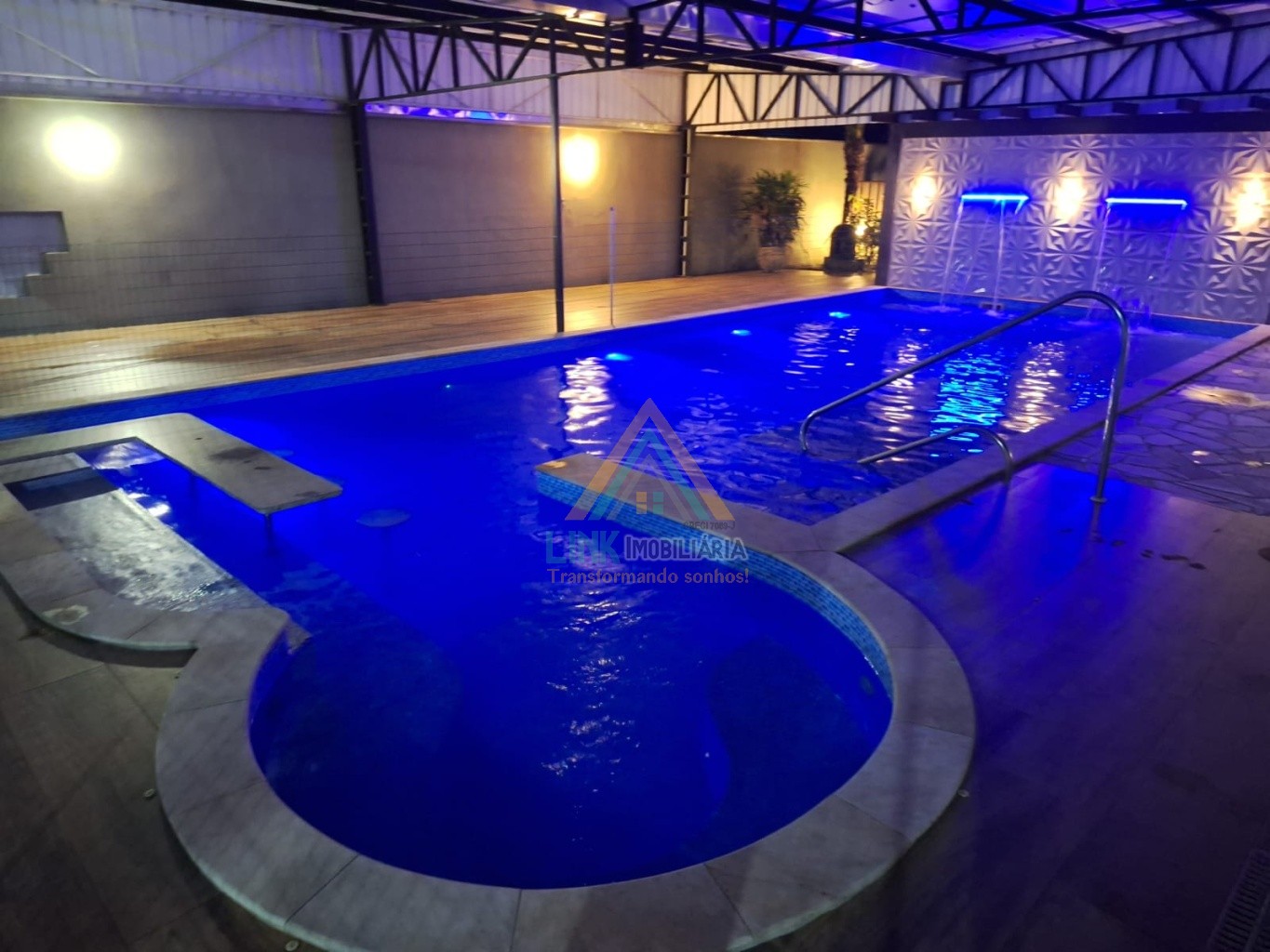 Casa de Alvenaria no Centro da cidade de Pomerode, com 406,00m de Área construída e edificada em um Terreno com 1.250,50m. — foto 7