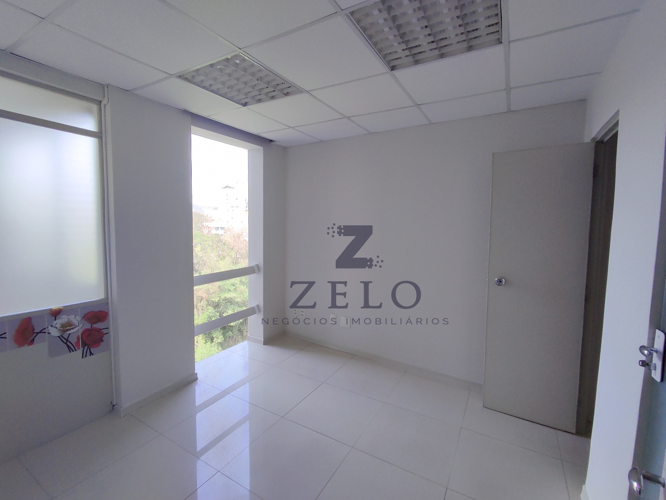Sala Comercial de 94m² no bairro Victor Konder, em Blumenau | Eu Corretor
