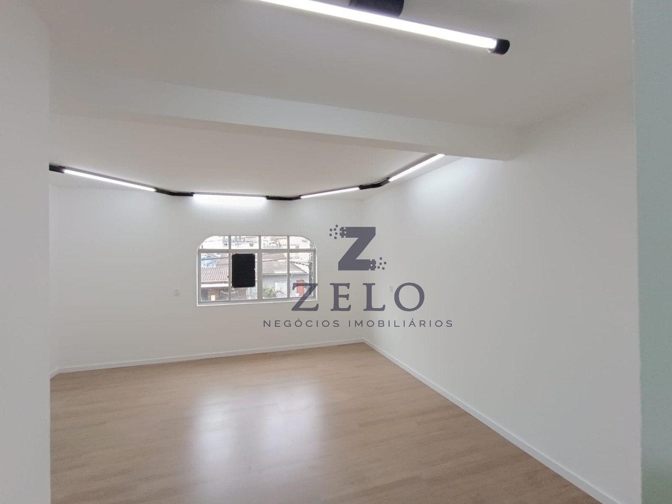 Sala Comercial de 33m² no bairro Vila Nova, em Blumenau | Eu Corretor