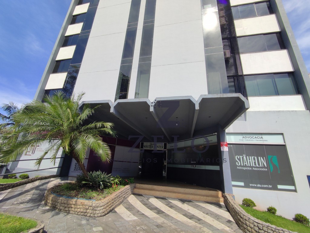 Sala Comercial de 94m² no bairro Centro, em Blumenau | Eu Corretor