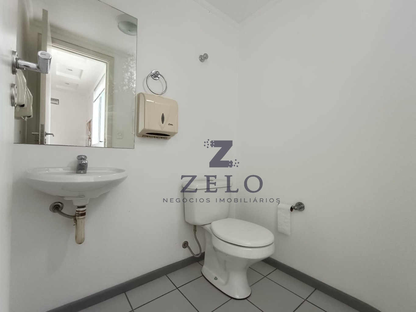 Sala Comercial de 64m² no bairro Garcia, em Blumenau | Eu Corretor