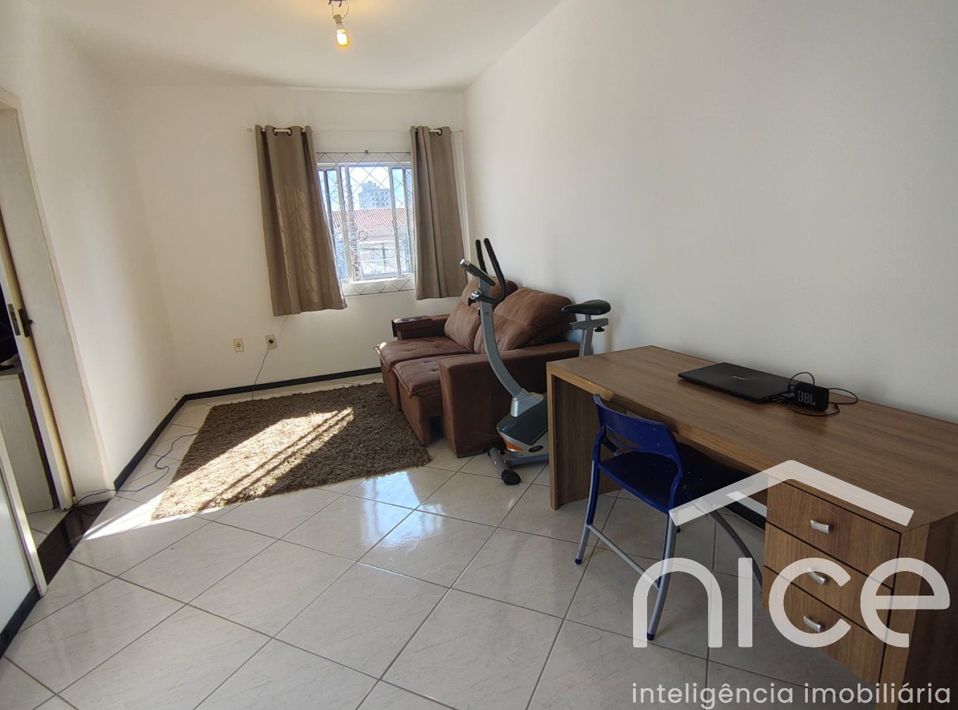 Sala de TV  (2° andar)