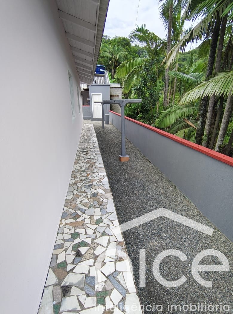 Lateral da casa