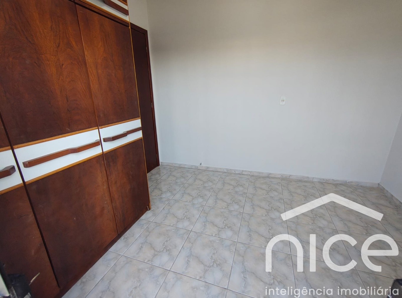 Quarto 5 (2º andar)
