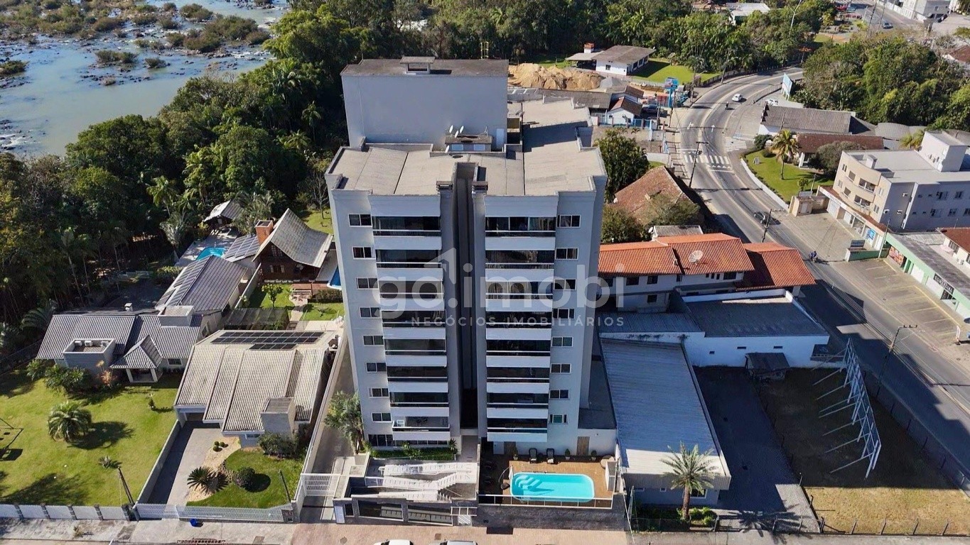 Apartamento Amplo e Semi Mobiliado em Indaial no Bairro Tapajós — foto 2