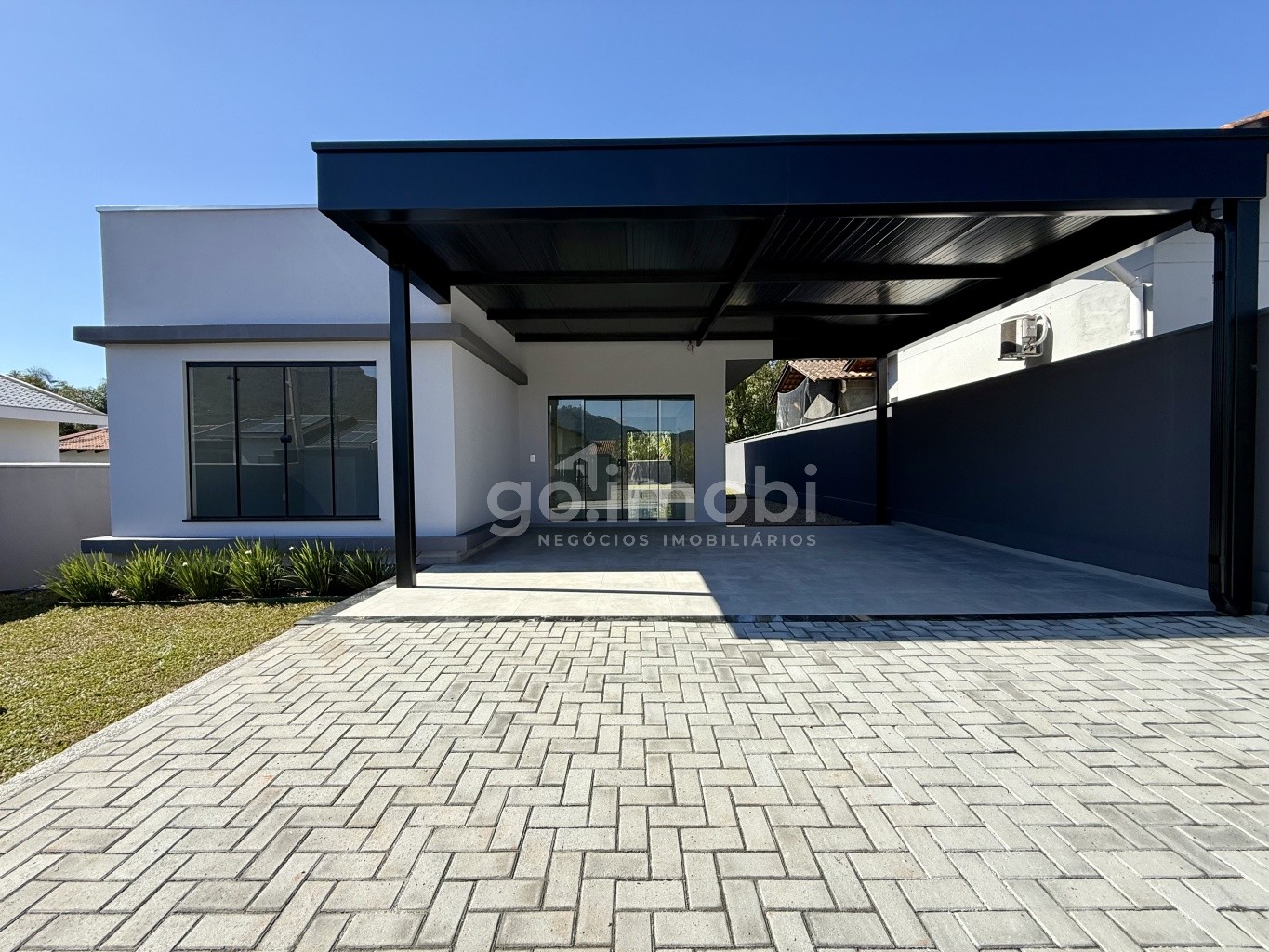 Casa residencial nova com excelente padrão de acabamentos. - foto 1