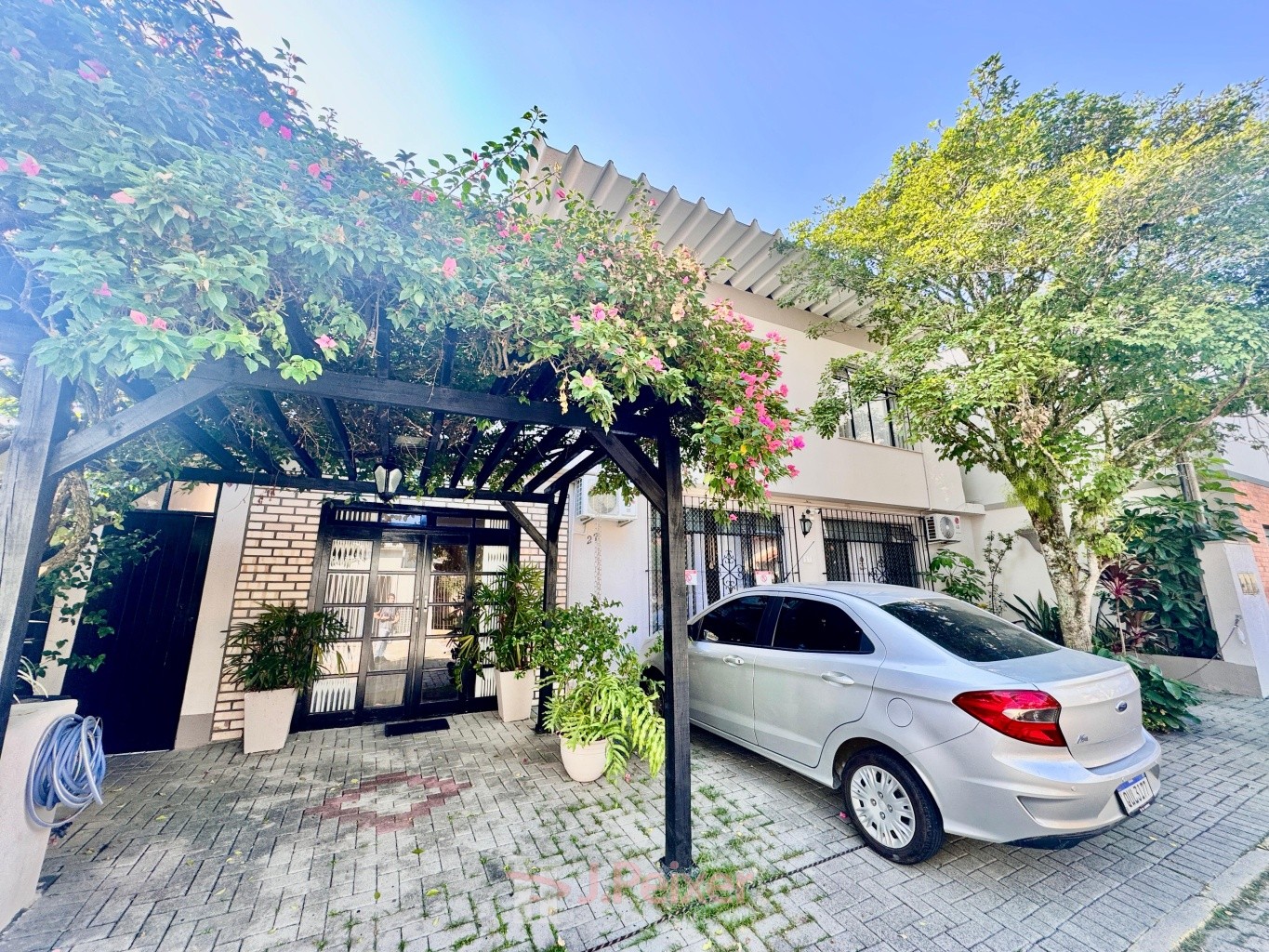 VENDA COM EXCLUSIVIDADE!! Prédio para finalidade comercial ou residencial próximo ao centro de Blumenau - foto 1