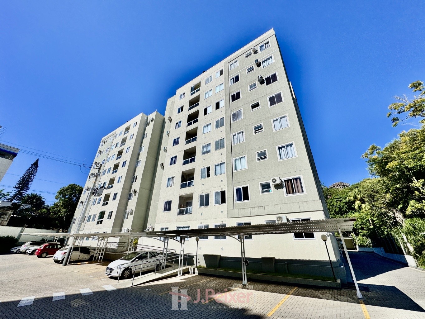 Apartamento de 02 quartos, sacada com churrasqueira e piscina, na Rua Johann Ohf, Água Verde - Blumenau — foto 2