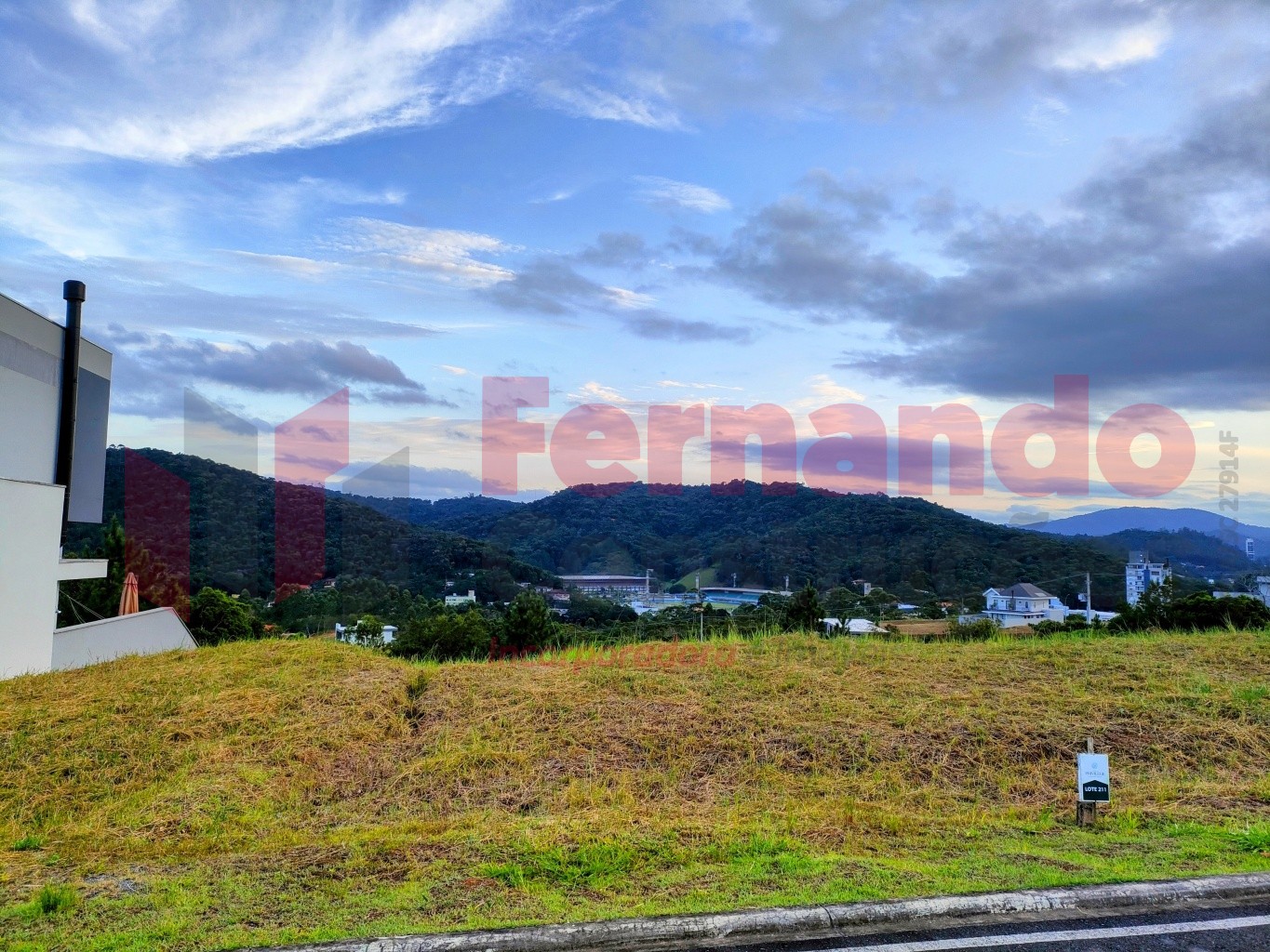 Vista para o Sesi e rua Itajaí