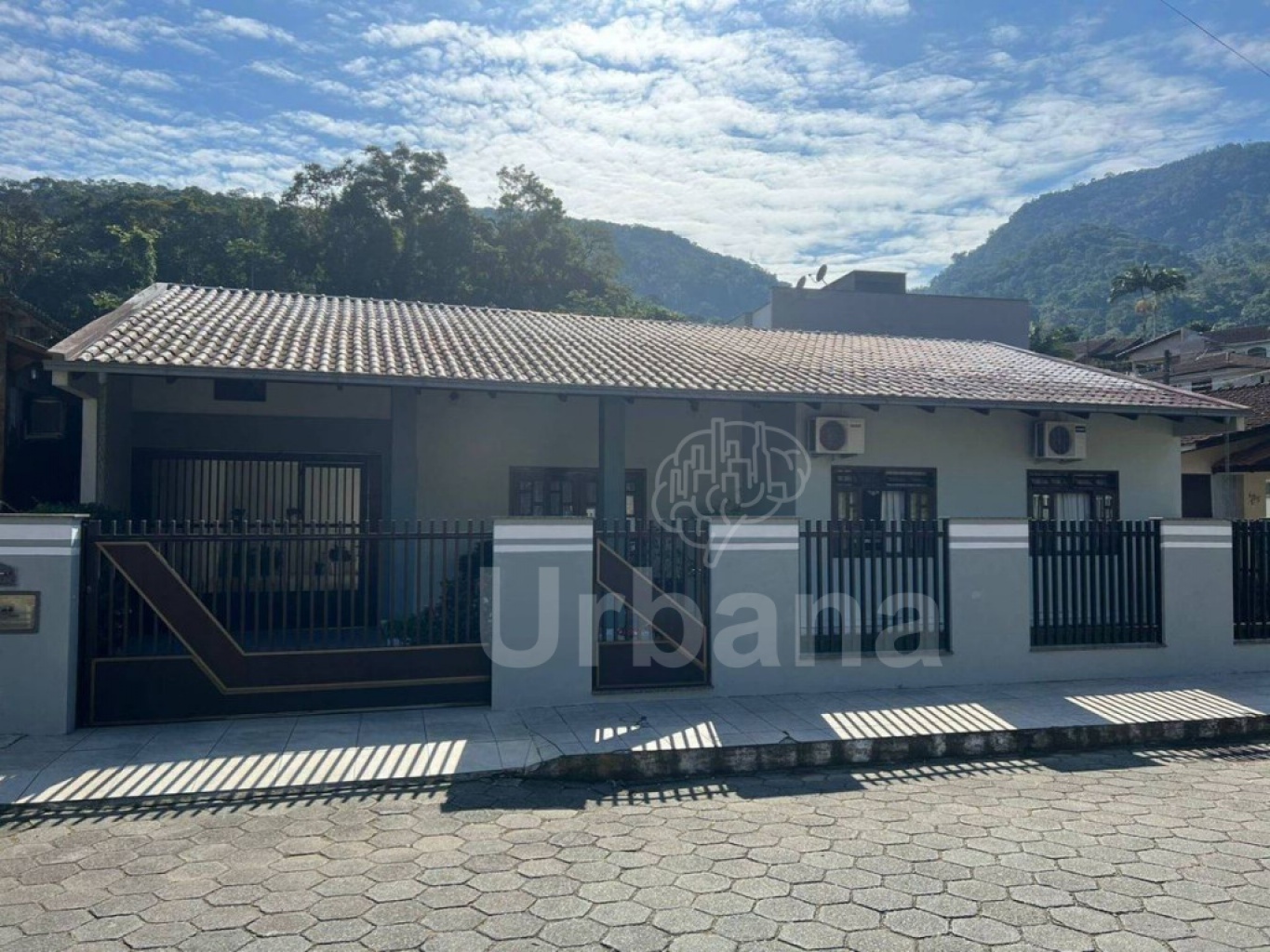 Casa em Jaraguá do Sul no bairro Czerniewicz com 3 quartos - Urbana Imóveis - Imobiliária em Jaraguá do Sul