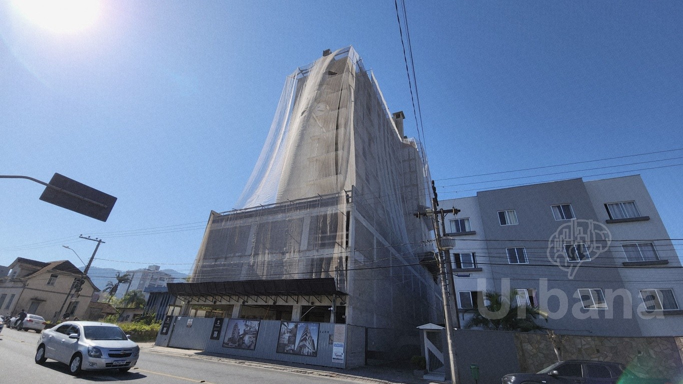Cobertura com 3 suítes no Edifício Domus, Centro de Jaraguá do Sul