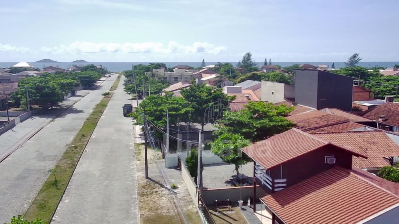 Casa com 3 quartos na praia do Ervino/SC - Urbana Imóveis - Imobiliária em Jaraguá do Sul