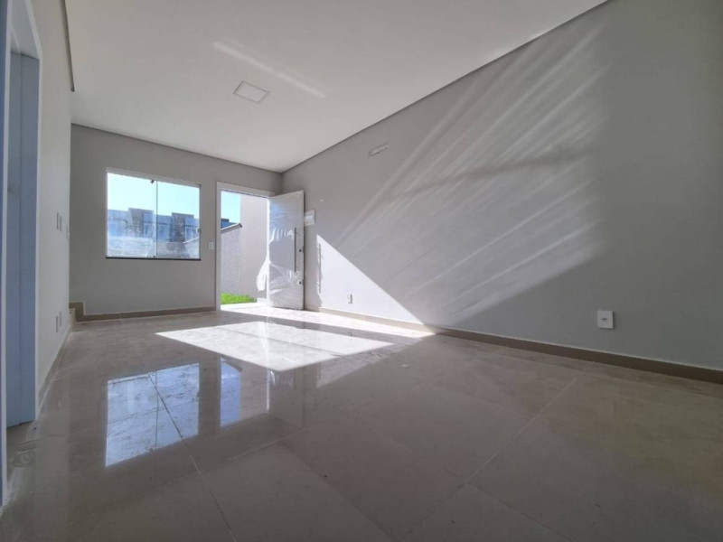 Casa com 2 suítes com piscina no bairro Três Rios do Norte, Jaraguá do Sul/SC - Urbana Imóveis - Imobiliária em Jaraguá do Sul