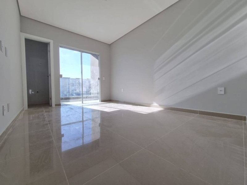 Casa com 2 suítes com piscina no bairro Três Rios do Norte, Jaraguá do Sul/SC - Urbana Imóveis - Imobiliária em Jaraguá do Sul