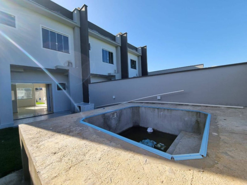 Casa com 2 suítes com piscina no bairro Três Rios do Norte, Jaraguá do Sul/SC - Urbana Imóveis - Imobiliária em Jaraguá do Sul