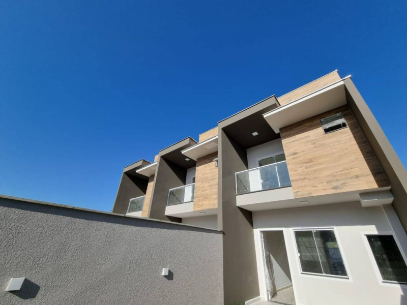 Casa com 2 suítes com piscina no bairro Três Rios do Norte, Jaraguá do Sul/SC - Urbana Imóveis - Imobiliária em Jaraguá do Sul