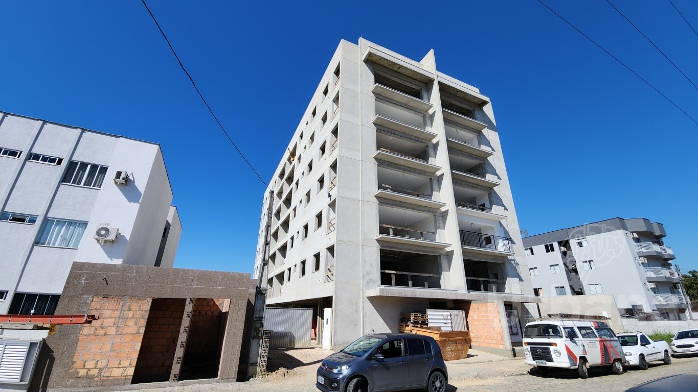 Edifício Arpoador em Jaraguá do Sul - 1 Suíte + 2 Demi-Suítes no Czerniewicz