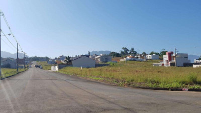 Terreno esquina no Loteamento Montreal em Jaraguá do Sul-SC