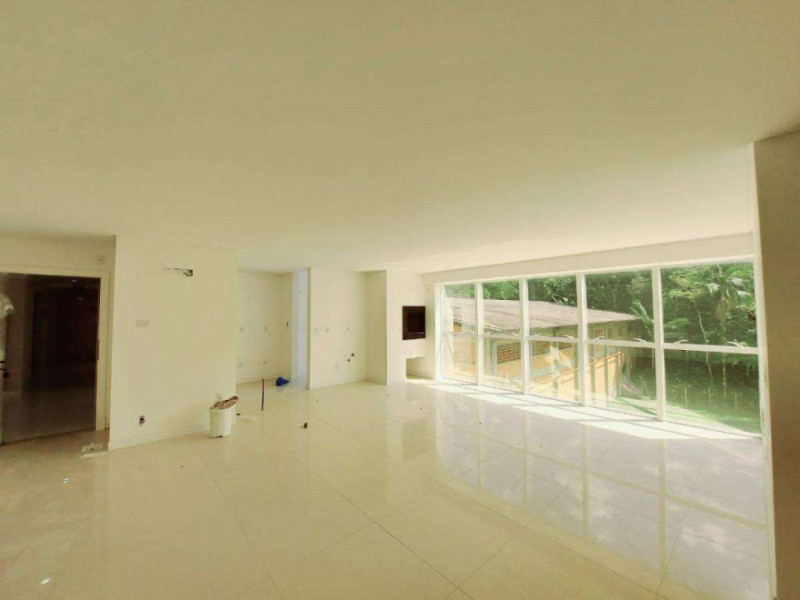 Apartamento com 3 suítes no Centro de Jaraguá do Sul